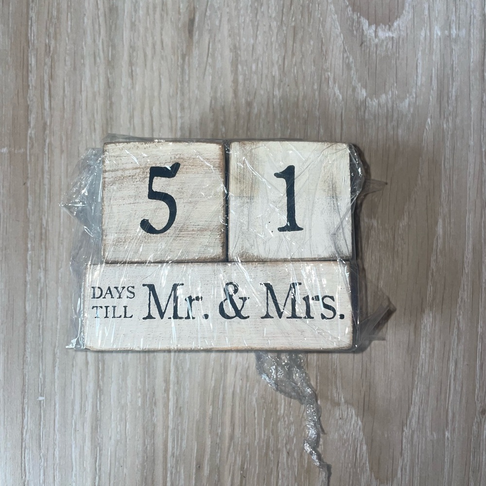 Wooden Rustic Wedding Day Count Down Blocks for Dresser/Desk